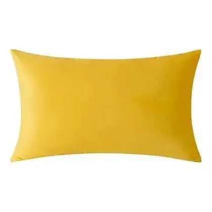 Coussin jaune VELVET  ( 12'' X 20'') ou ( 18'' X 18'') - coussins Livia - $19.95! Literie-Déco et moi 