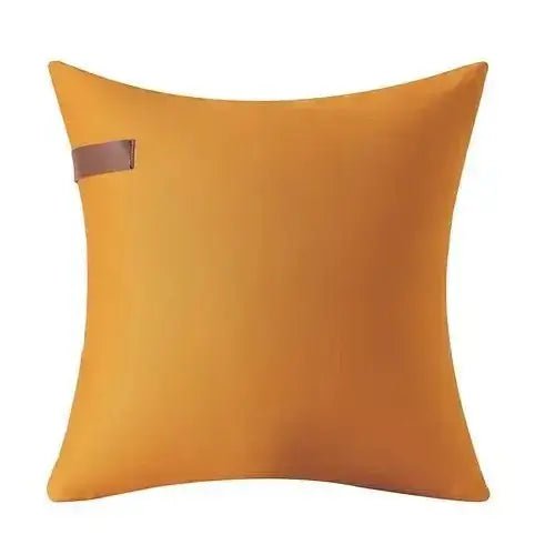 Coussin Leather Stripe - Tan  ( 18''x 18'') - coussins Livia - $37.95! Literie-Déco et moi 