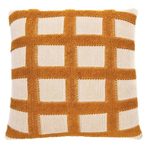 Coussin naturel et jaune moutarde- DOLCE ( 18''x 18'')- Par Brunelli coussins  ,disponible chez Literie-Déco et moi 