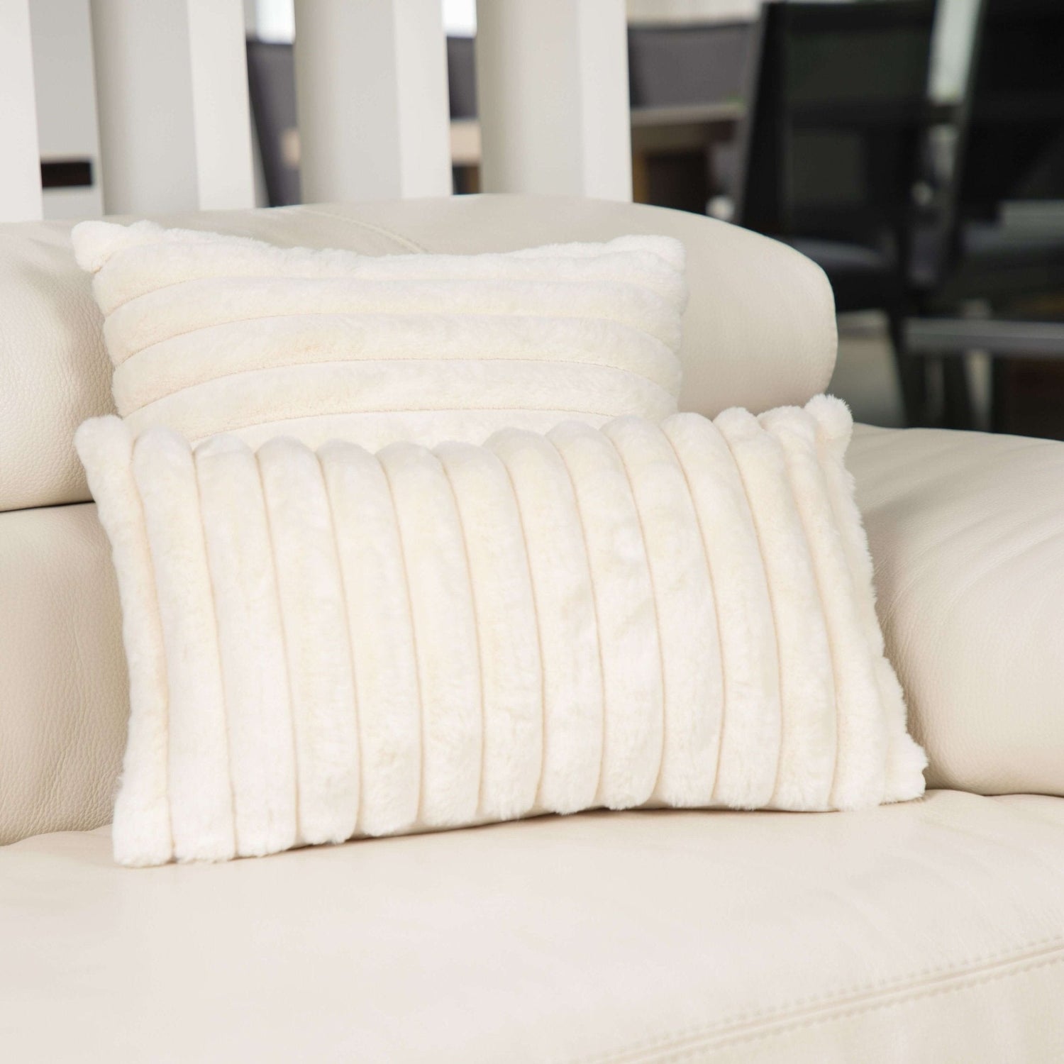 Coussin Raya (Blanc cassé ) ( 12'' x 20'') - Literie - Déco et moi