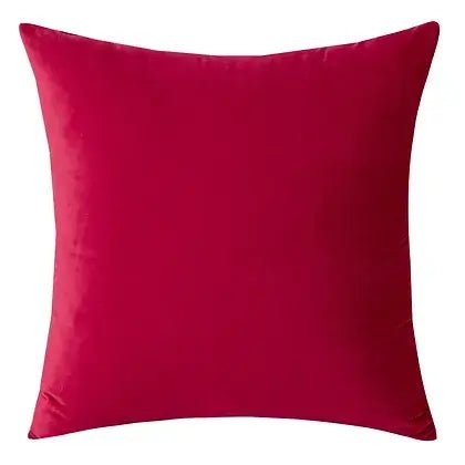 Coussin rouge VELVET  ( 12'' X 20'') ou ( 18'' X 18'') coussins  ,disponible chez Literie-Déco et moi 
