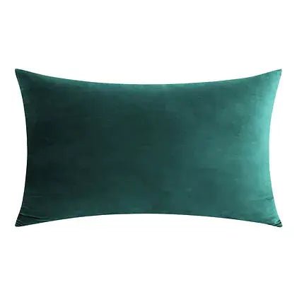 Coussin sarcelle VELVET  ( 12'' X 20'') ou ( 18'' X 18'') coussins  ,disponible chez Literie-Déco et moi 