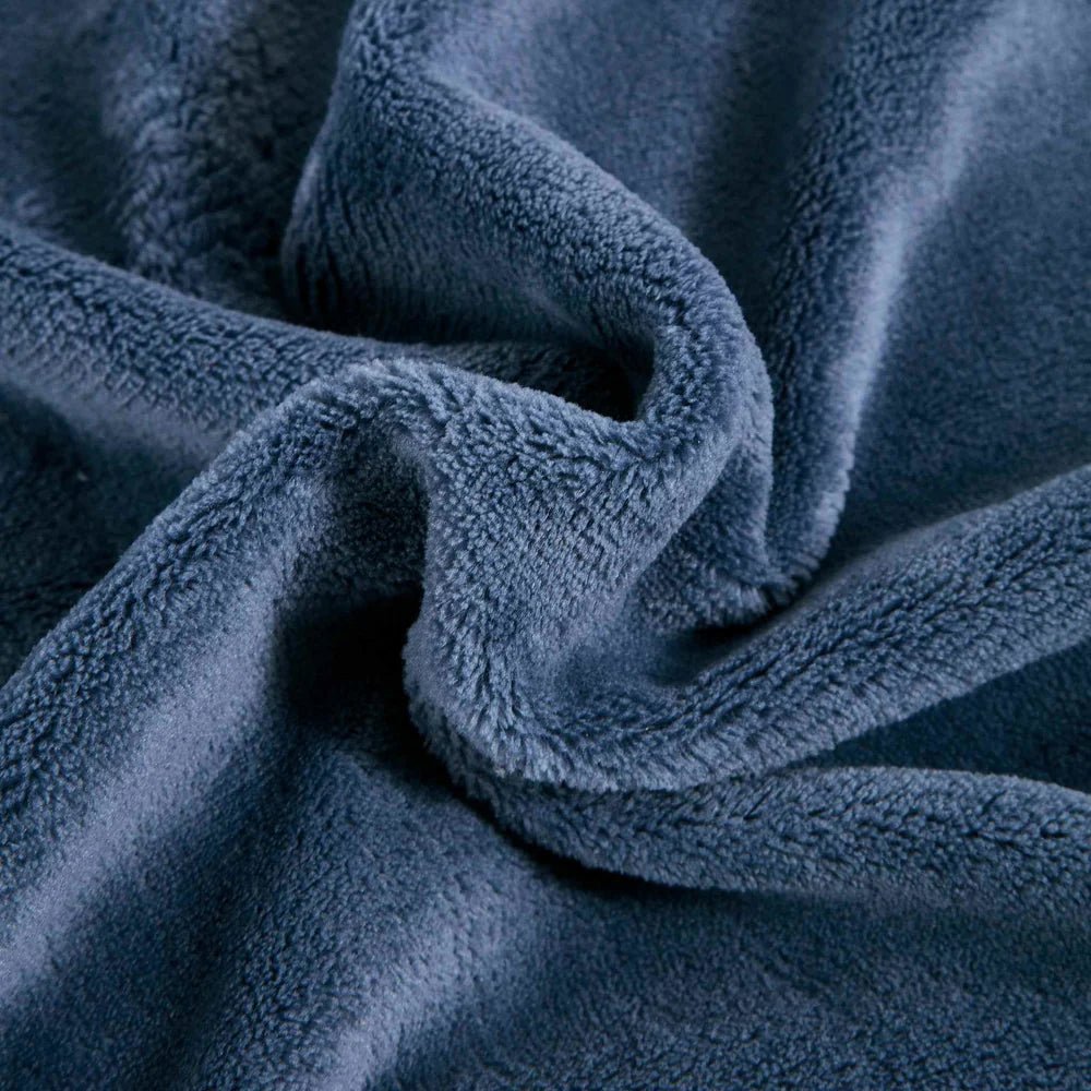 Jeté doux en sherpa SHERPINI - Bleu océan - Jeté Daniadown - Literie-Déco et moi 