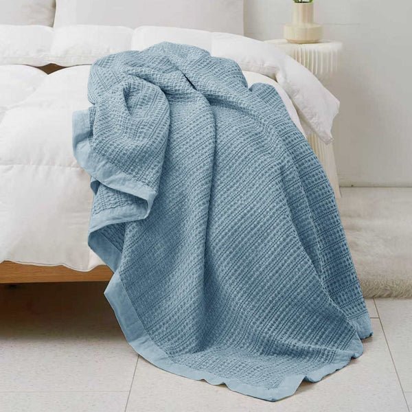  Couverture en coton gaufré EROS ( Bleue ) de daniadown – PRODUIT  de qualité chez Literie & Déco et Moi