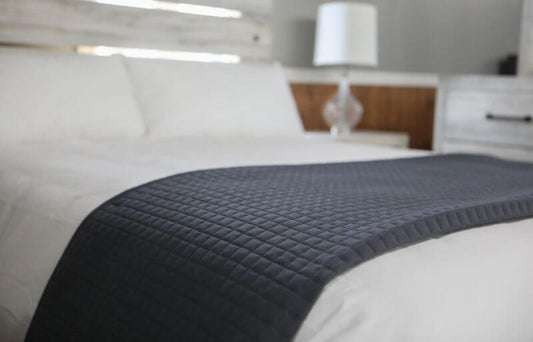 Couverture PIQUÉE ( Blanc ou charcoal ) - Literie - Déco et moi