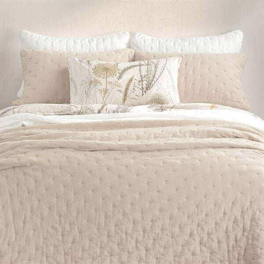 Couvre-lit uni naturel MOUSSELINE- Par Brunelli - Premium Courtepointe from Brunelli - Just $35.99! Shop now at Literie-Déco et moi