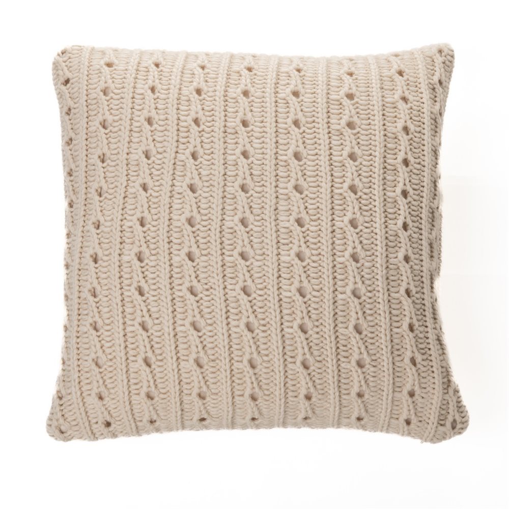 Coussin en tricot crème DALIDA ( 18'' X 18'') - Par Brunelli coussins  ,disponible chez Literie-Déco et moi 