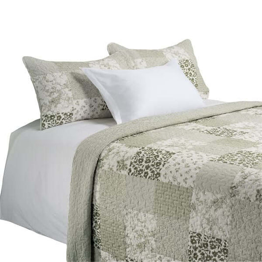 Ensemble de courtepointe MATCHA -Par Brunelli Courtepointe  ,disponible chez Literie-Déco et moi 