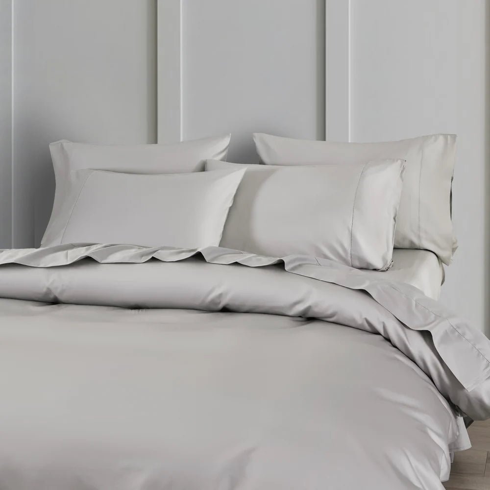 Ensemble de housse de couette en coton PIMA ( 400 fils )- Gris argent Housse de couette  ,disponible chez Literie-Déco et moi 