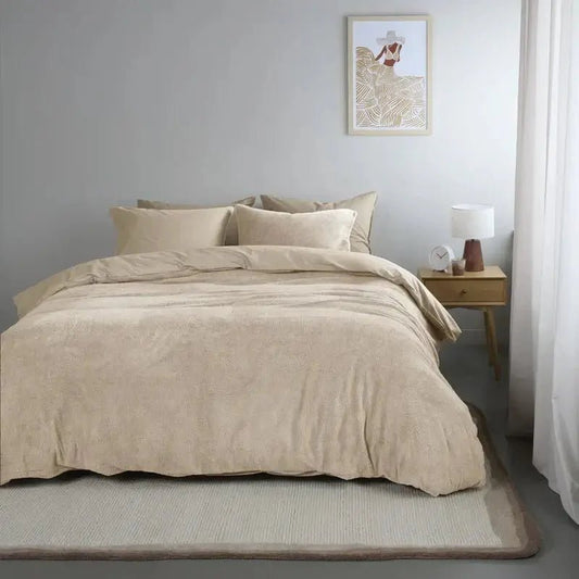 Ensemble de housse de couette en peluche tan Nounours - Par Brunelli Housse de couette  ,disponible chez Literie-Déco et moi 