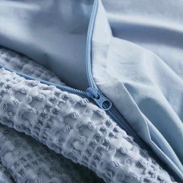 Ensemble de housse de couette SOLENE ( bleu  ) Housse de couette  ,disponible chez Literie-Déco et moi 