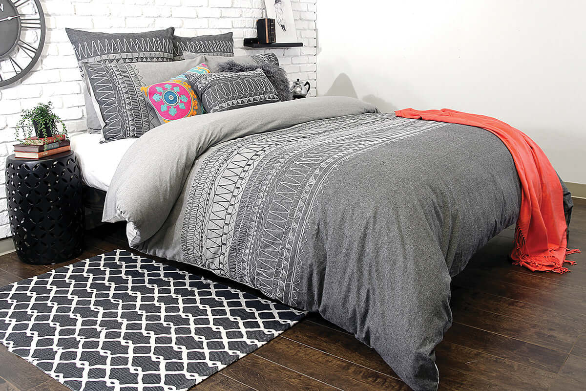 Ensemble de housse de couette ZEMORA Housse de couette  ,disponible chez Literie-Déco et moi 