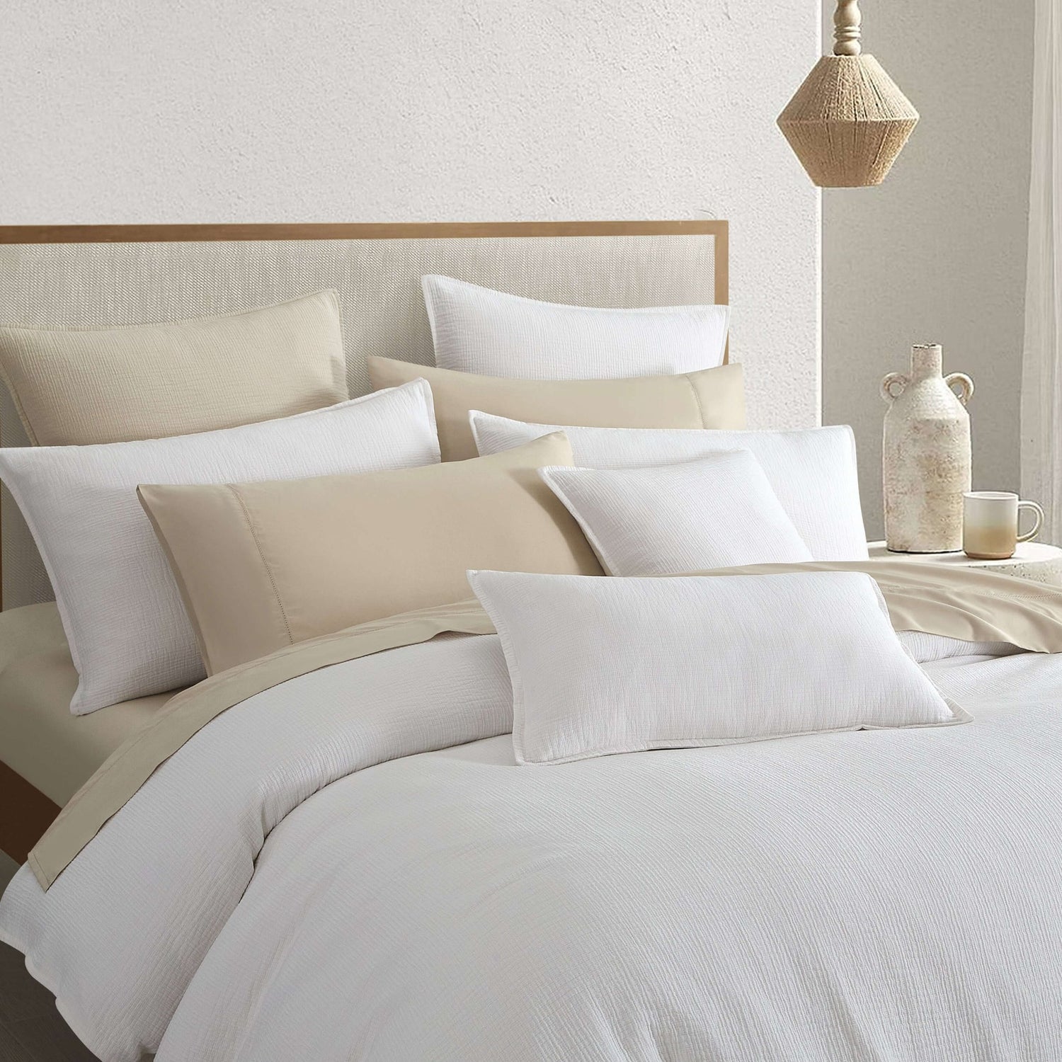 Ensemble housse de couette CHAUCER ( Crème ) Housse de couette  ,disponible chez Literie-Déco et moi 