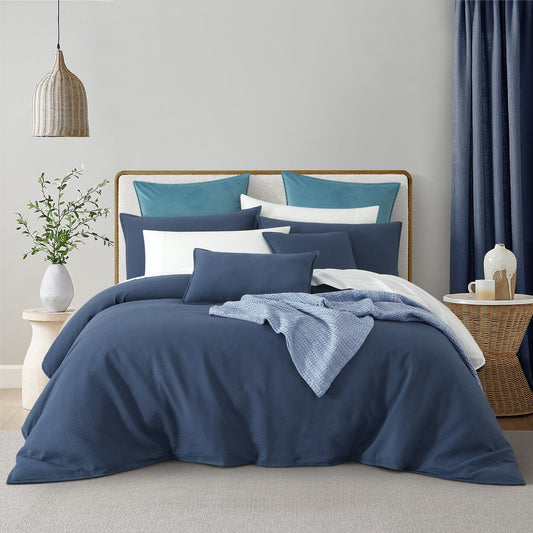 Ensemble housse de couette CHAUCER ( Marine ) - Premium Couvre-lit from Daniadown - Just $159.99! Shop now at Literie-Déco et moi 