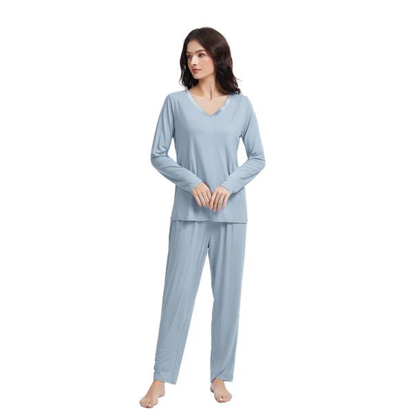 Ensemble pyjama a manches longues en bambou ( Céleste ) Chemise de nuit  ,disponible chez Literie-Déco et moi 