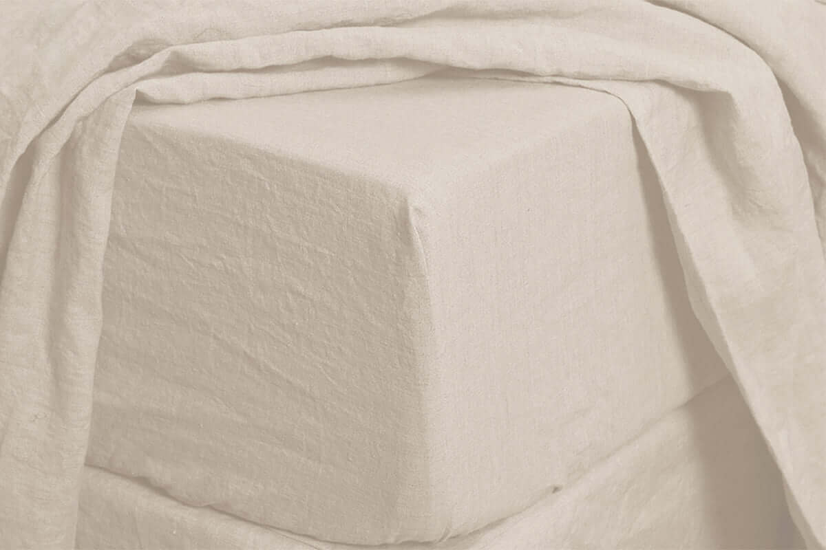 ( Fait au Canada ) Drap plat en lin naturel ARENA Draps  ,disponible chez Literie-Déco et moi 