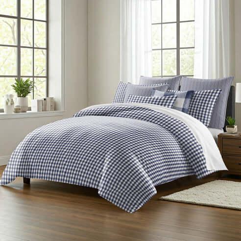 FAIT AU CANADA- Ensemble 3 pièces- WALKER CHECK (Indigo) - Par Colcha Linens Douillette, Couvre-lit, Housse de couette  ,disponible chez Literie-Déco et moi 