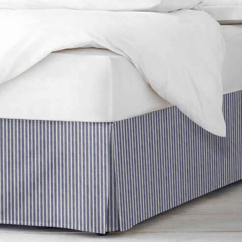 FAIT AU CANADA- Ensemble 3 pièces- WALKER RAYÉ ( Indigo) - Par Colcha Linens - Douillette, Couvre-lit, Housse de couette Colcha Linens - Literie-Déco et moi 