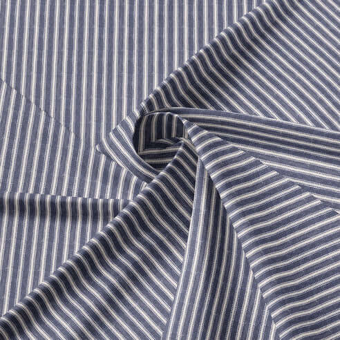 FAIT AU CANADA- Ensemble 3 pièces- WALKER RAYÉ ( Indigo) - Par Colcha Linens Douillette, Couvre-lit, Housse de couette  ,disponible chez Literie-Déco et moi 