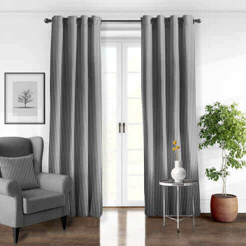 FAIT AU CANADA-Ensemble 8 pieces-WALKER RAYÉ (Gris) -Par Colcha Linens Douillette, Couvre-lit, Housse de couette  ,disponible chez Literie-Déco et moi 