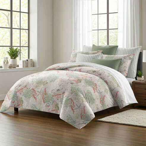 FAIT AU CANADA-Ensemble de literie SOUS L'OCÉAN CORAIL-Par Colcha Linens Douillette, Couvre-lit, Housse de couette  ,disponible chez Literie-Déco et moi 