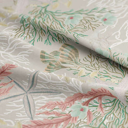 FAIT AU CANADA-Ensemble de literie SOUS L'OCÉAN CORAIL-Par Colcha Linens Douillette, Couvre-lit, Housse de couette  ,disponible chez Literie-Déco et moi 