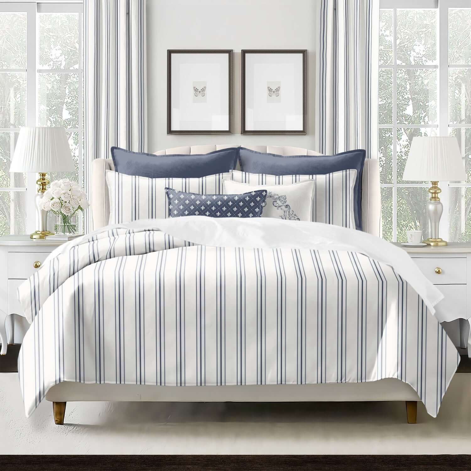 FAIT AU CANADA- Modèle AUGUST STRIPE ( Bleu denim ) - Par Colcha Linens Douillette, Couvre-lit, Housse de couette  ,disponible chez Literie-Déco et moi 