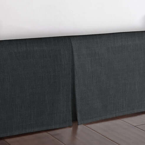 FAIT AU CANADA- Modèle BATTERSEA ( Charcoal) - Par Colcha Linens Douillette, Couvre-lit, Housse de couette  ,disponible chez Literie-Déco et moi 