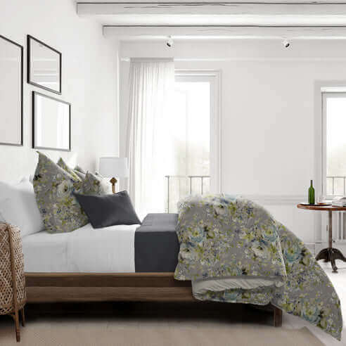 FAIT AU CANADA- Modèle BLOSSOM  ( Gris )- Par Colcha Linens - Douillette, Couvre-lit, Housse de couette Colcha Linens - Literie-Déco et moi 