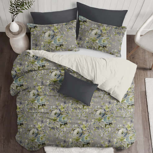 FAIT AU CANADA- Modèle BLOSSOM  ( Gris )- Par Colcha Linens Douillette, Couvre-lit, Housse de couette  ,disponible chez Literie-Déco et moi 