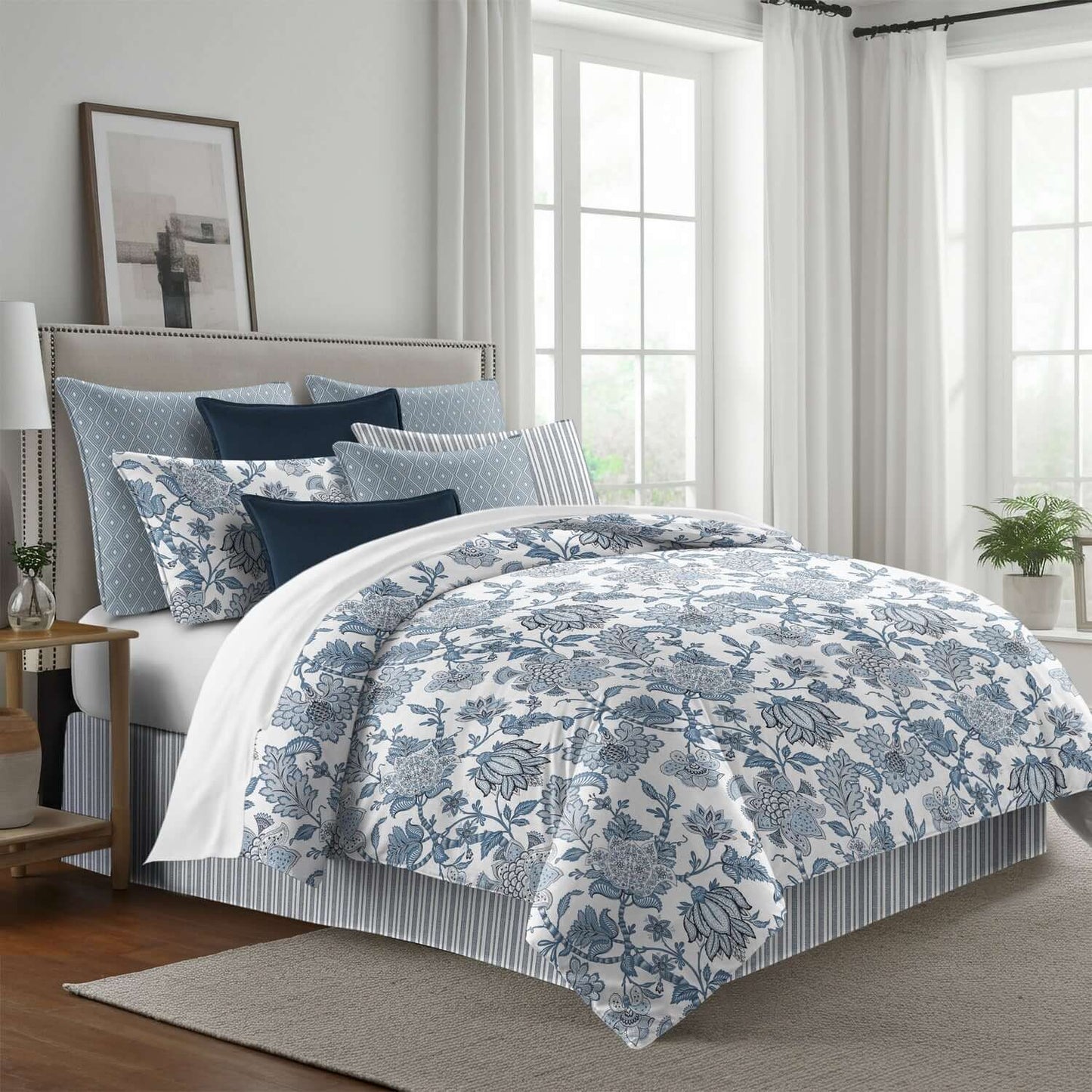 FAIT AU CANADA-Modèle BRONTE (Bleu) -Par Colcha Linens Douillette, Couvre-lit, Housse de couette  ,disponible chez Literie-Déco et moi 