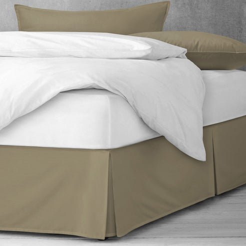 FAIT AU CANADA- Modèle CAPRI ( BLÉ ) - Par Colcha Linens Douillette, Couvre-lit, Housse de couette  ,disponible chez Literie-Déco et moi 