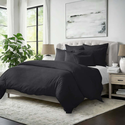 FAIT AU CANADA- Modèle ELSIE ( Ébene ) - Par Colcha Linens Douillette, Couvre-lit, Housse de couette  ,disponible chez Literie-Déco et moi 