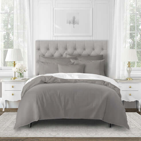 FAIT AU CANADA- Modèle EVERLEIGH ( Gris ) - Par Colcha Linens Douillette, Couvre-lit, Housse de couette  ,disponible chez Literie-Déco et moi 