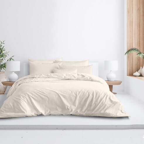 FAIT AU CANADA- Modèle EVERLEIGH ( Ivoire ) - Par Colcha Linens Douillette, Couvre-lit, Housse de couette  ,disponible chez Literie-Déco et moi 