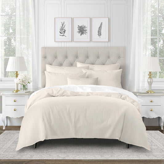 FAIT AU CANADA- Modèle EVERLEIGH ( Ivoire ) - Par Colcha Linens Douillette, Couvre-lit, Housse de couette  ,disponible chez Literie-Déco et moi 