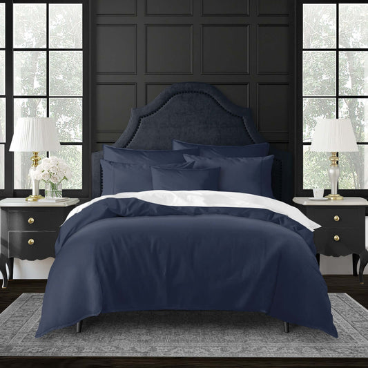 FAIT AU CANADA- Modèle EVERLEIGH ( Marine ) - Par Colcha Linens Douillette, Couvre-lit, Housse de couette  ,disponible chez Literie-Déco et moi 