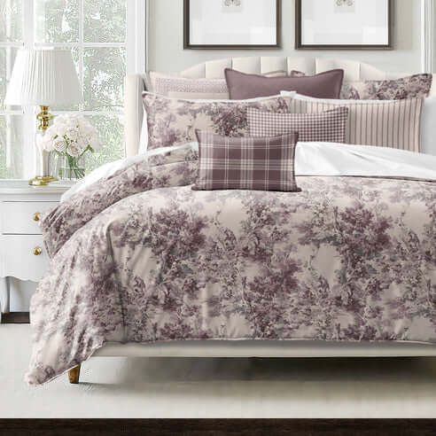 FAIT AU CANADA- Modèle GLYCINE DOLCE  ( Lavande ) - Par Colcha Linens Douillette, Couvre-lit, Housse de couette  ,disponible chez Literie-Déco et moi 