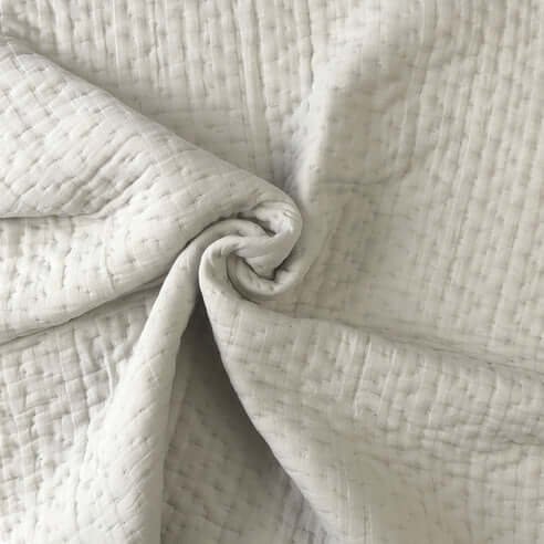 FAIT AU CANADA- Modèle HANNAH (Avoine) - Par Colcha Linens Douillette, Couvre-lit, Housse de couette  ,disponible chez Literie-Déco et moi 