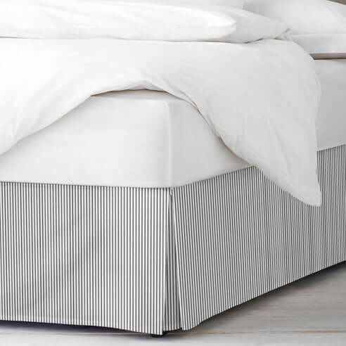 FAIT AU CANADA- Modèle JAXON RAYÉ ( ÉBÈNE )- Par Colcha Linens Douillette, Couvre-lit, Housse de couette  ,disponible chez Literie-Déco et moi 