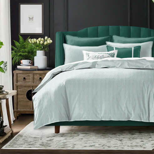 FAIT AU CANADA- Modèle JAXON RAYÉ ( Vert )- Par Colcha Linens Douillette, Couvre-lit, Housse de couette  ,disponible chez Literie-Déco et moi 