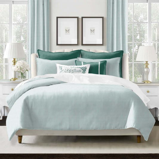 FAIT AU CANADA- Modèle JAXON RAYÉ ( Vert )- Par Colcha Linens Douillette, Couvre-lit, Housse de couette  ,disponible chez Literie-Déco et moi 