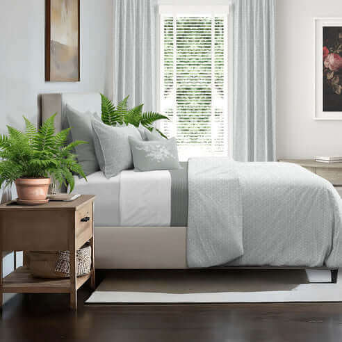 FAIT AU CANADA- Modèle PERRY ( Vert Sauge ) - Par Colcha Linens - Douillette Colcha Linens - Literie-Déco et moi 