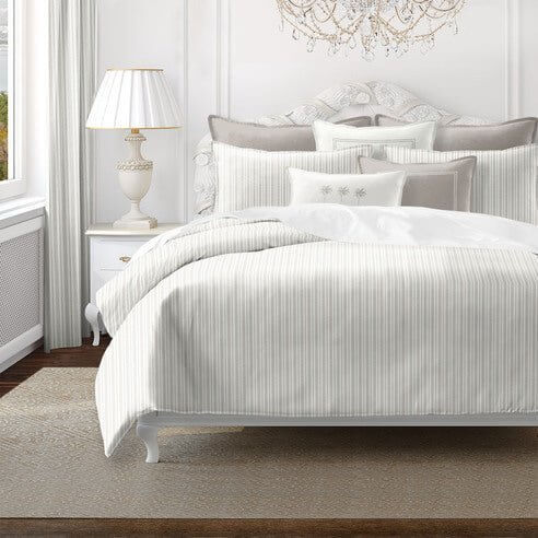 FAIT AU CANADA-Modèle RAYURES DU PACIFIQUE (Beige) -Par Colcha Linens Douillette  ,disponible chez Literie-Déco et moi 