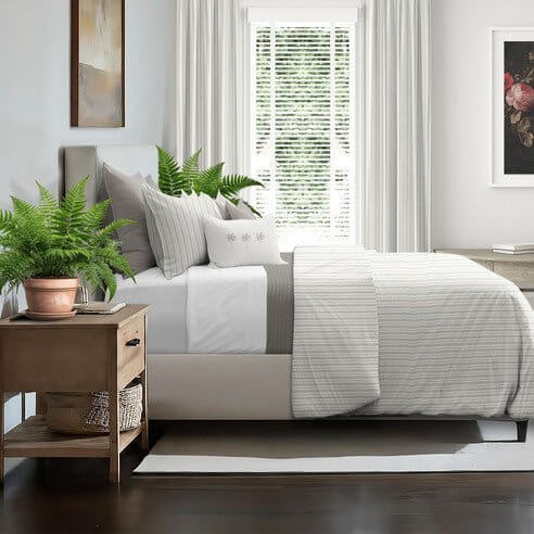 FAIT AU CANADA-Modèle RAYURES DU PACIFIQUE (Beige) -Par Colcha Linens Douillette  ,disponible chez Literie-Déco et moi 