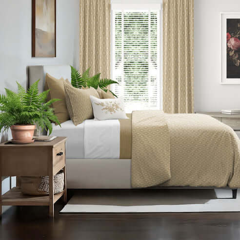 FAIT AU CANADA- Modèle SAMUEL (Or ) - Par Colcha Linens Douillette, Couvre-lit, Housse de couette  ,disponible chez Literie-Déco et moi 