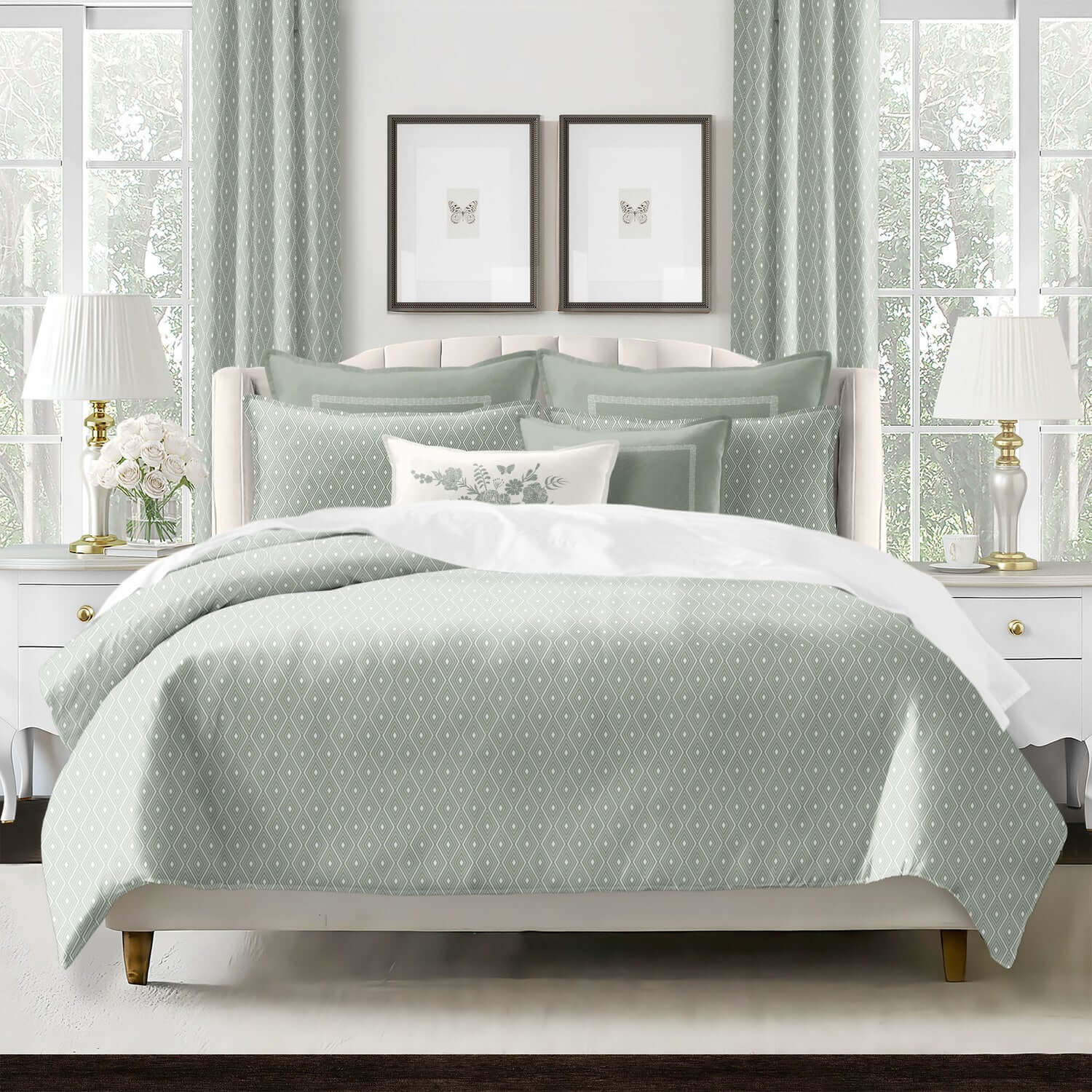 FAIT AU CANADA- Modèle SAMUEL ( Vert Sauge  ) - Par Colcha Linens Douillette, Couvre-lit, Housse de couette  ,disponible chez Literie-Déco et moi 