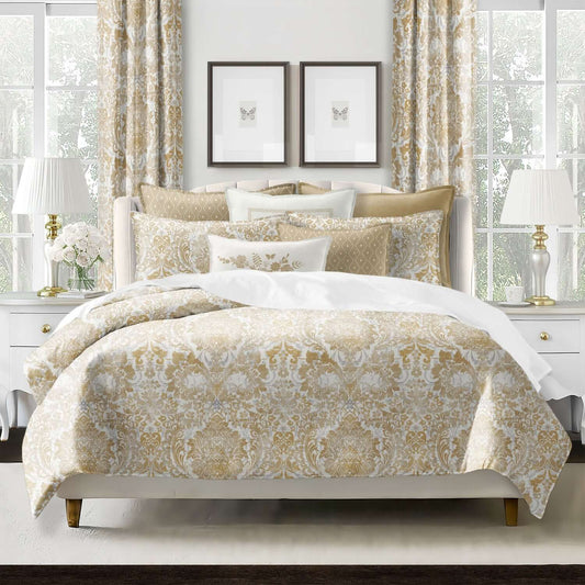 FAIT AU CANADA- Modèle SAVANNAH (Or) - Par Colcha Linens Douillette  ,disponible chez Literie-Déco et moi 