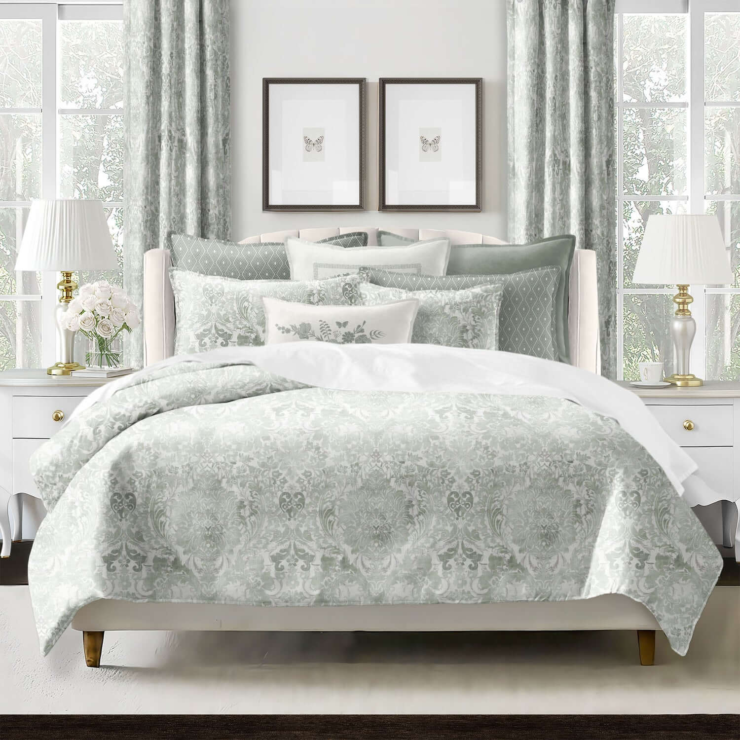 FAIT AU CANADA- Modèle SAVANNAH (Vert Sauge) - Par Colcha Linens Douillette  ,disponible chez Literie-Déco et moi 