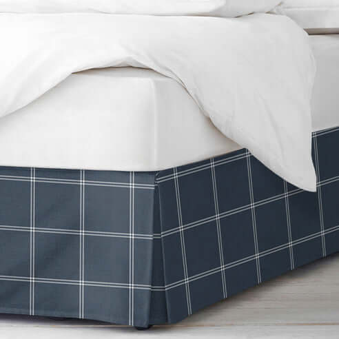 FAIT AU CANADA- Modèle SHAY BROAD ( A carreaux marine ) - Par Colcha Linens Douillette, Couvre-lit, Housse de couette  ,disponible chez Literie-Déco et moi 
